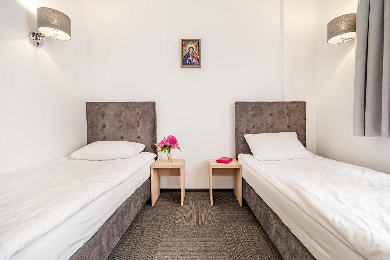 Domus Mariae Gietrzwald Hostel Екстериор снимка